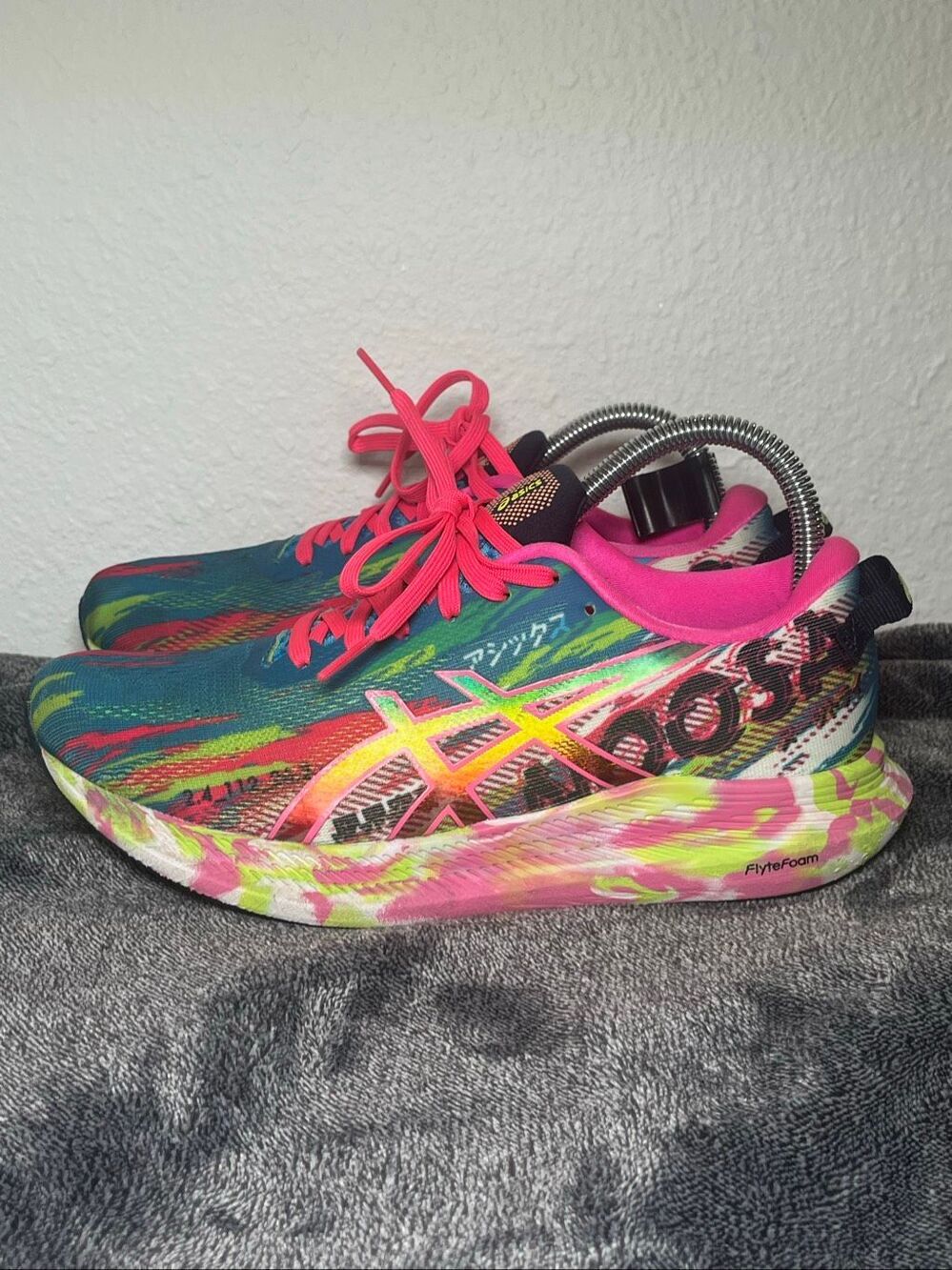 ASICS Women’s Noosa Tri 13 Running Shoes (Size 8 US / 39.5 EUR)